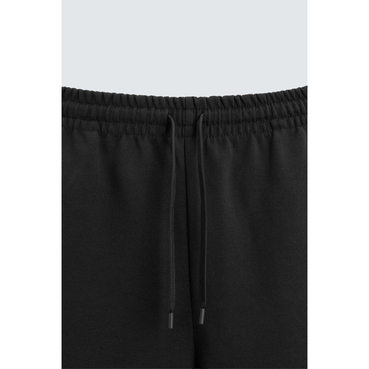 Бермуды с текстурой интерлок и укороченным покроем