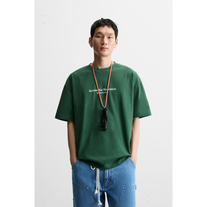 ФУТБОЛКА С ПРИНТАМИ И НАДПИСЯМИ