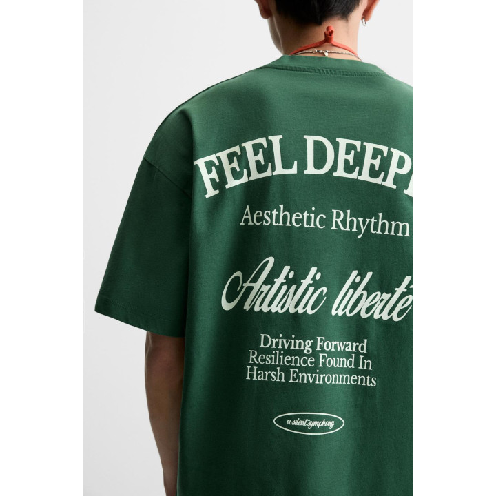 ФУТБОЛКА С ПРИНТАМИ И НАДПИСЯМИ