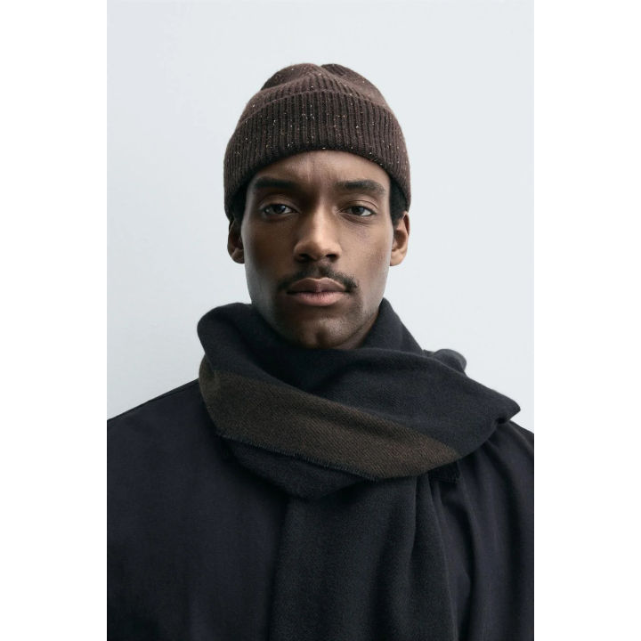 ШАПКА ИЗ РЕЛЬЕФНОЙ ПРЯЖИ