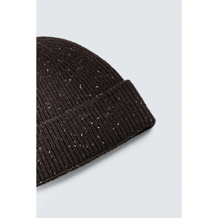 ШАПКА ИЗ РЕЛЬЕФНОЙ ПРЯЖИ