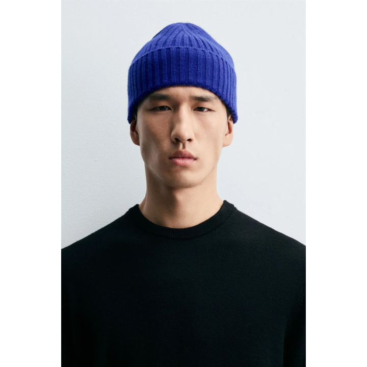 Шапка из вязаного шерстяного микса