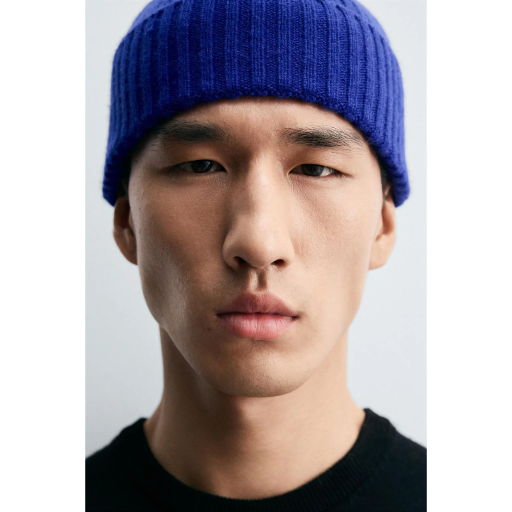 Шапка из вязаного шерстяного микса