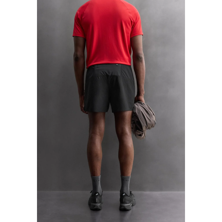 КОРОТКИЕ СПОРТИВНЫЕ ШОРТЫ С ЦВЕТНЫМИ БЛОКАМИ