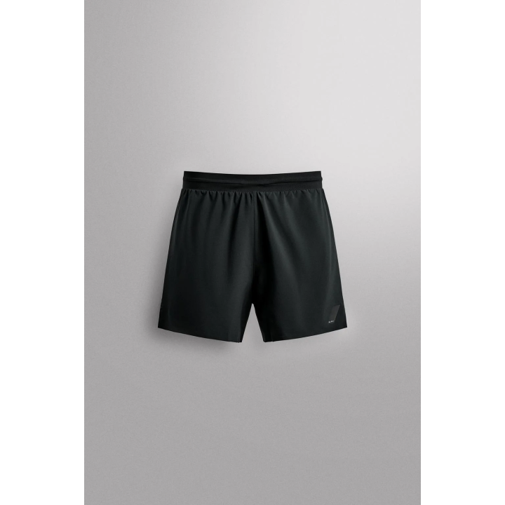 КОРОТКИЕ СПОРТИВНЫЕ ШОРТЫ С ЦВЕТНЫМИ БЛОКАМИ