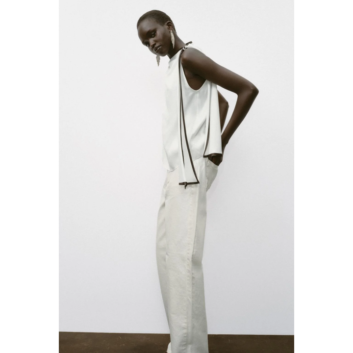 АТЛАСНЫЙ ТОП С БАНТОМ И КОНТРАСТНОЙ ОТДЕЛКОЙ