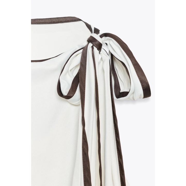 АТЛАСНЫЙ ТОП С БАНТОМ И КОНТРАСТНОЙ ОТДЕЛКОЙ