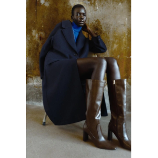 ВЫСОКИЕ САПОГИ С ДЕКОРАТИВНОЙ СТРОЧКОЙ