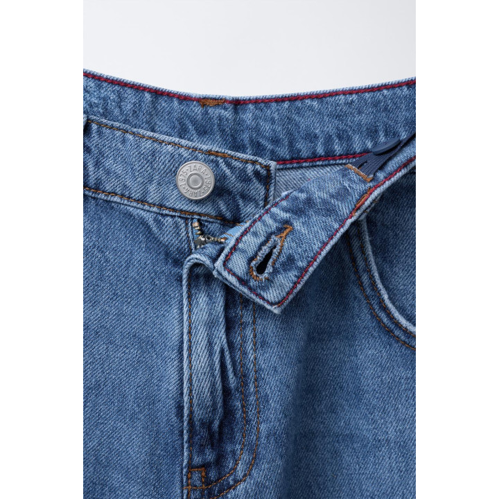 ДЖИНСЫ СВОБОДНОГО КРОЯ С ВЫШИВКОЙ