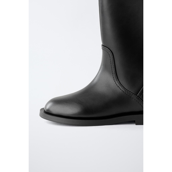 ВЫСОКИЕ САПОГИ С ПРЯЖКОЙ