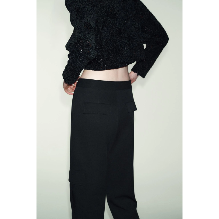 Брюки-морковки с карманами-грузовиками