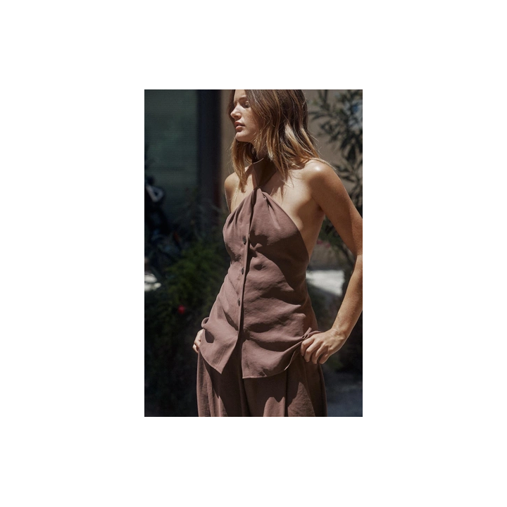 ЖИЛЕТ С ГОРЛОВИНОЙ ХАЛТЕР И УЗЛОМ