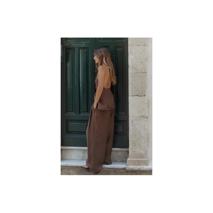 ЖИЛЕТ С ГОРЛОВИНОЙ ХАЛТЕР И УЗЛОМ