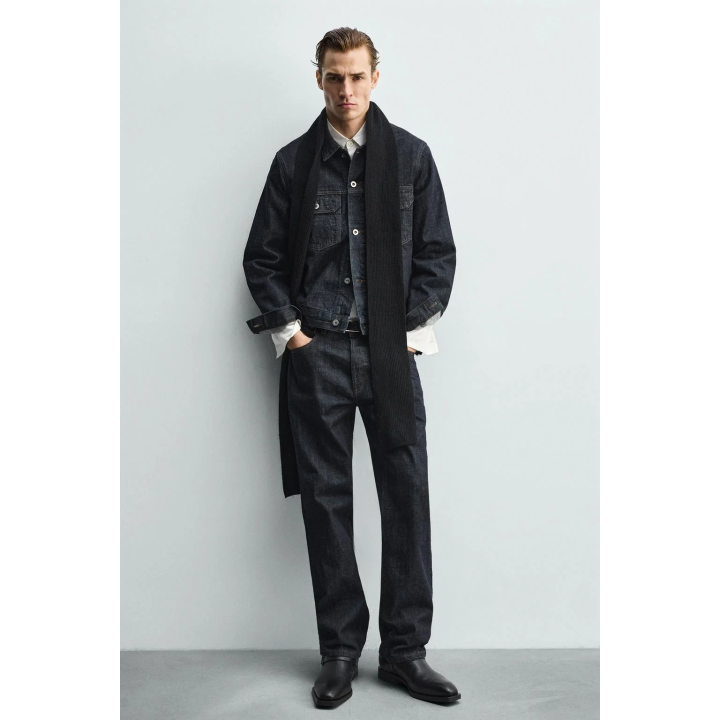 УКОРОЧЕННЫЙ ПРИТАЛЕННЫЙ БЛЕЙЗЕР