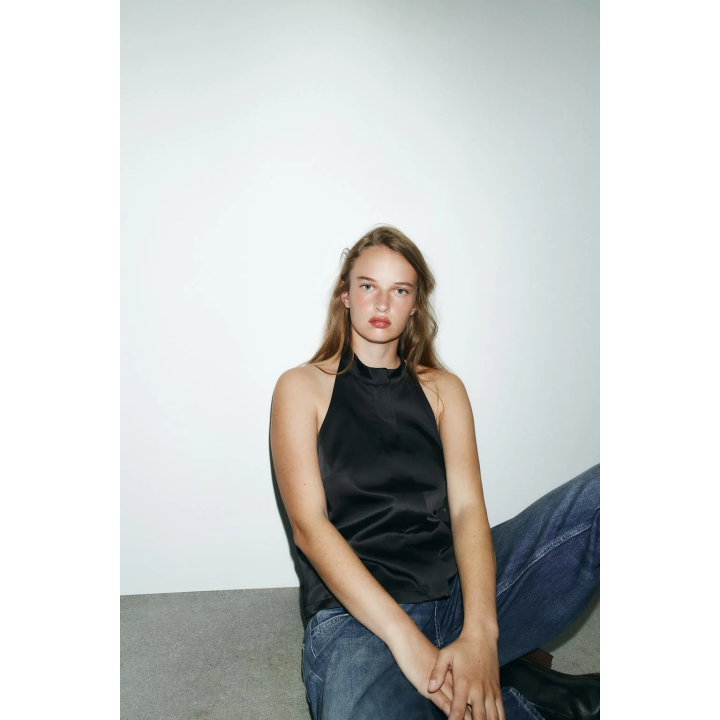 Жилет из атласа