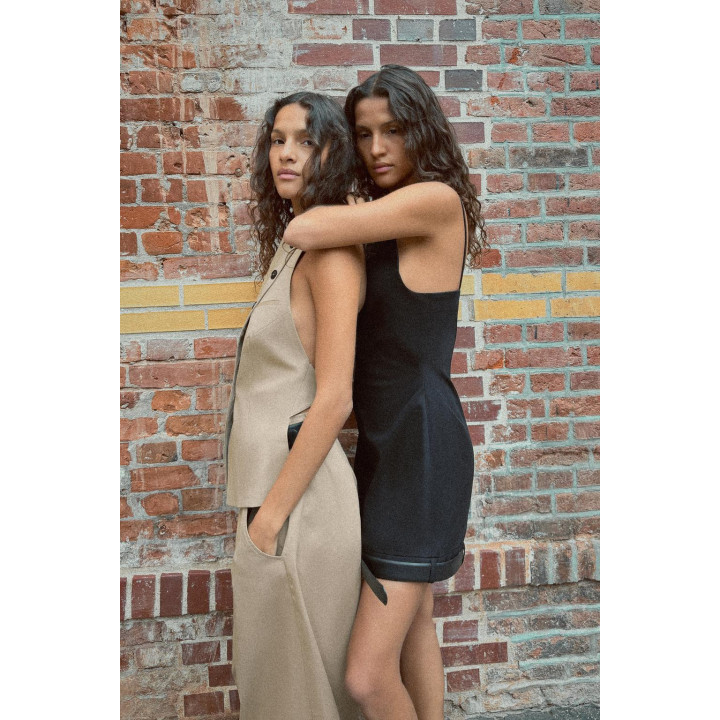 ТОП-ЖИЛЕТ С ОТКРЫТОЙ СПИНОЙ