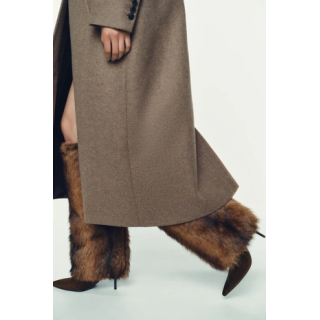 САПОГИ ИЗ ИСКУССТВЕННОГО МЕХА НА КАБЛУКЕ