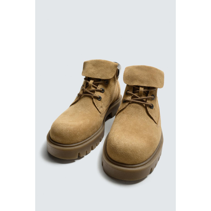 КОЖАНЫЕ БОТИНКИ НА ОБЪЕМНОЙ ПОДОШВЕ