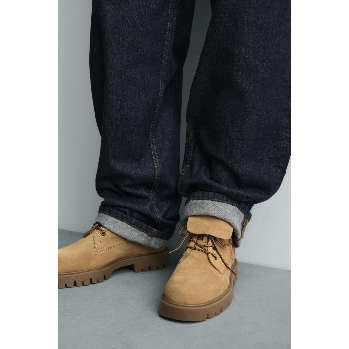 КОЖАНЫЕ БОТИНКИ НА ОБЪЕМНОЙ ПОДОШВЕ