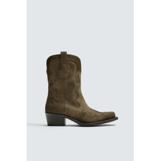 КОЖАНЫЕ САПОГИ В КОВБОЙСКОМ СТИЛЕ