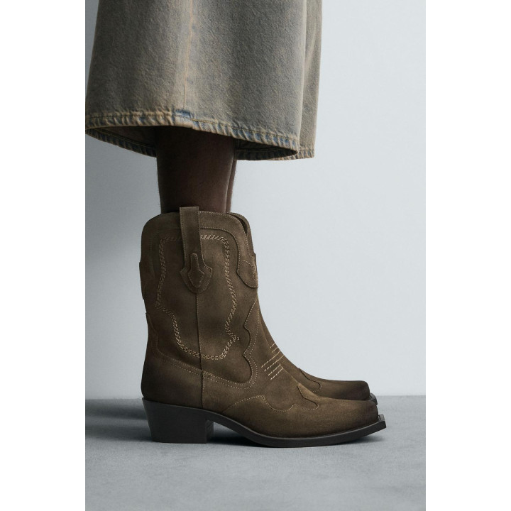 КОЖАНЫЕ САПОГИ В КОВБОЙСКОМ СТИЛЕ