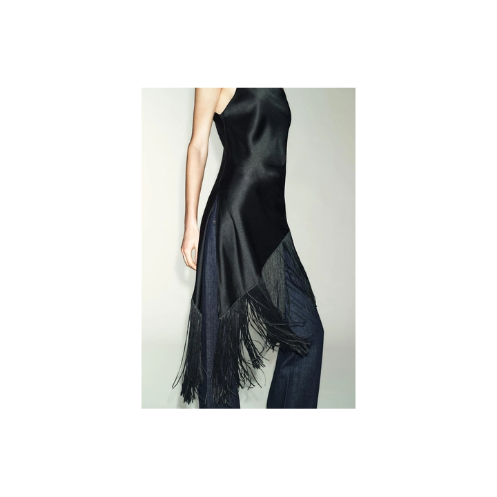 ДЛИННЫЙ АТЛАСНЫЙ ТОП С БАХРОМОЙ