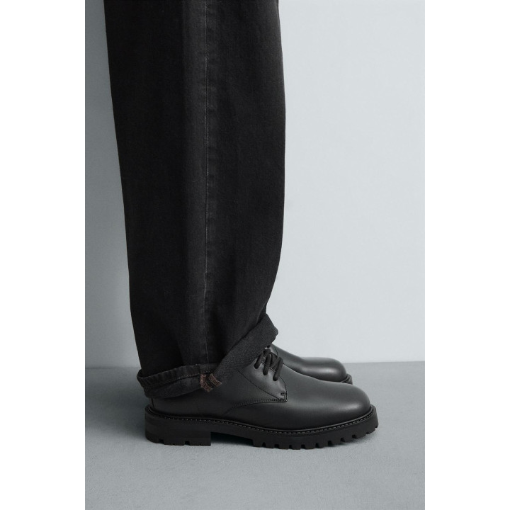 Кожаные ботинки на шнуровке