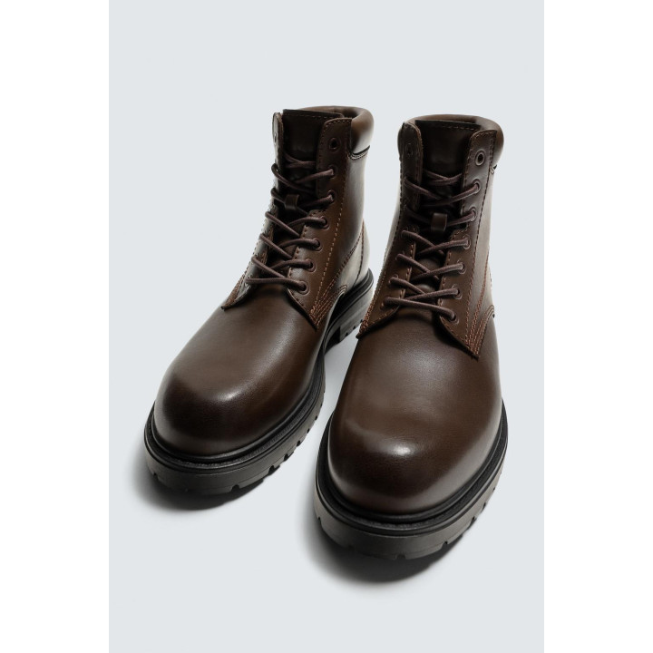 БОТИНКИ СО ШНУРОВКОЙ НА ОБЪЕМНОЙ ПОДОШВЕ