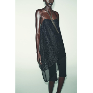 ДЛИННЫЙ АСИММЕТРИЧНЫЙ КРУЖЕВНОЙ ТОП