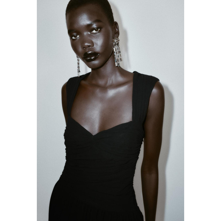 МИНИ-ПЛАТЬЕ АСИММЕТРИЧНОГО КРОЯ СО СБОРКАМИ И НИЗОМ-БАЛЛОНОМ