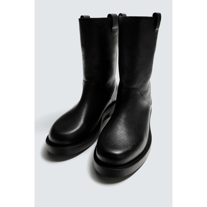 ВЫСОКИЕ КОЖАНЫЕ САПОГИ