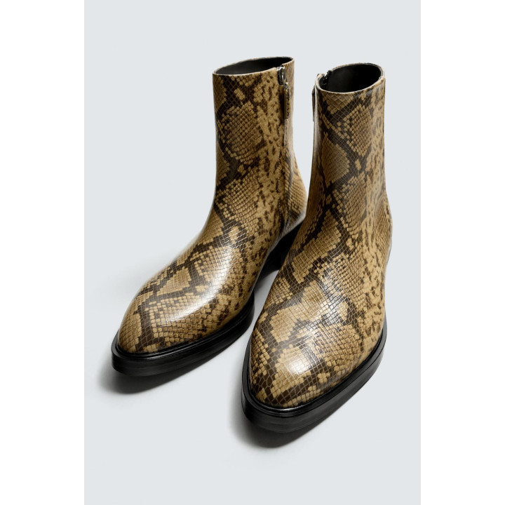 КОЖАНЫЕ САПОГИ С АНИМАЛИСТИЧЕСКИМ УЗОРОМ