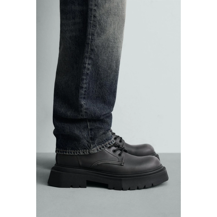 БОРЦЫ СО ШНУРОВКОЙ НА ОБЪЕМНОЙ ПОДОШВЕ С ЭФФЕКТОМ ПОТЕРТОСТИ