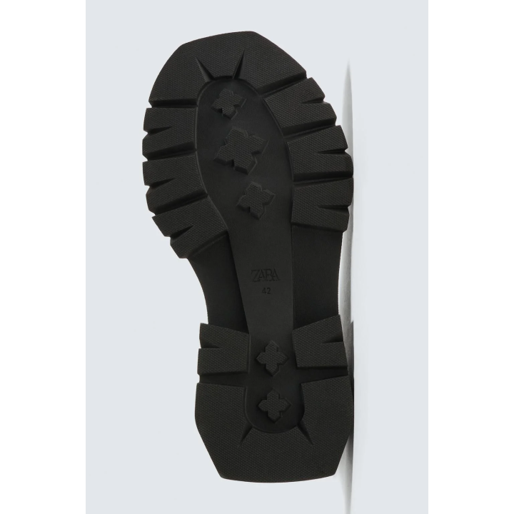 БОРЦЫ СО ШНУРОВКОЙ НА ОБЪЕМНОЙ ПОДОШВЕ С ЭФФЕКТОМ ПОТЕРТОСТИ