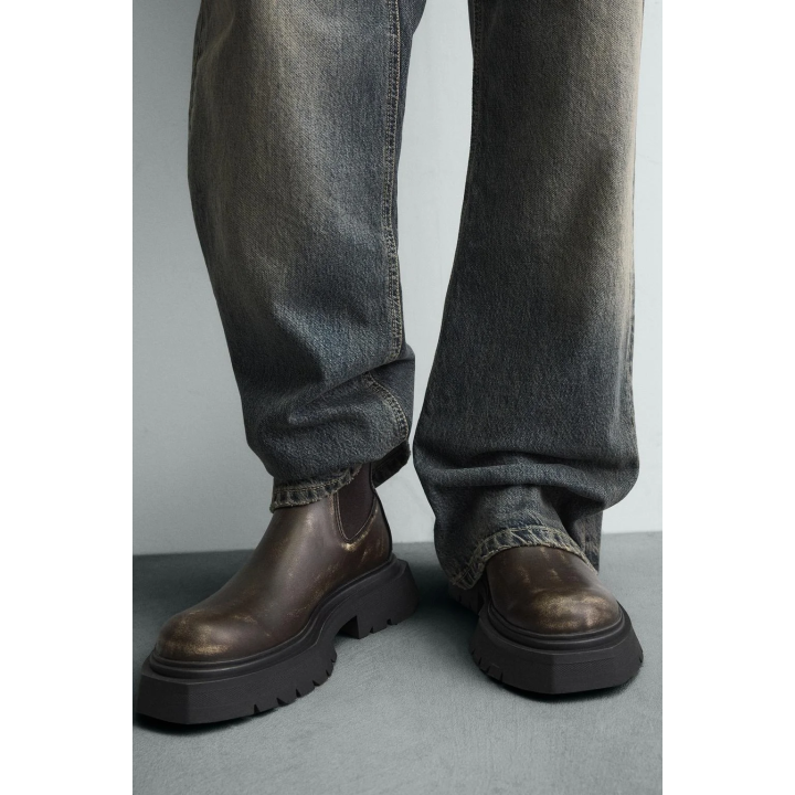 БОТИНКИ ЧЕЛСИ НА ОБЪЕМНОЙ ПОДОШВЕ С ЭФФЕКТОМ ПОТЕРТОСТИ