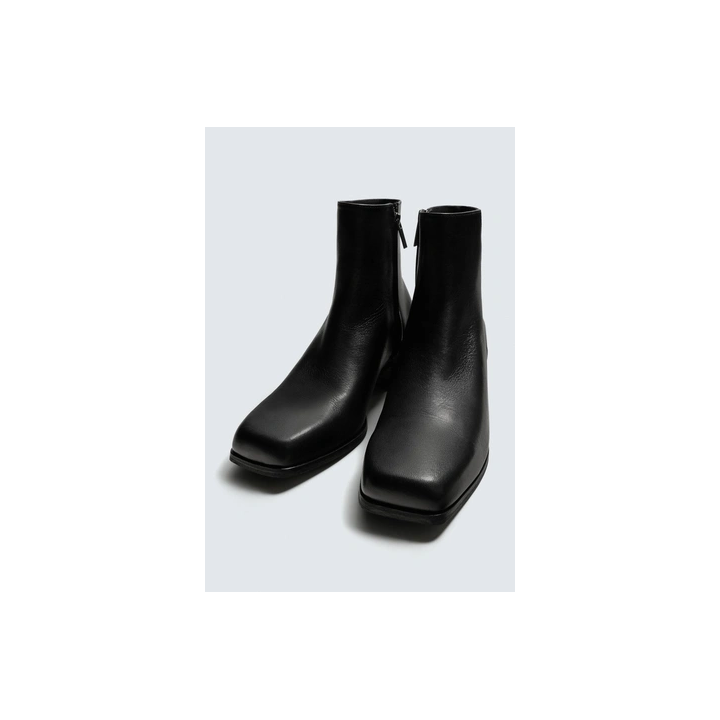 Кожаные ботильоны на каблуке