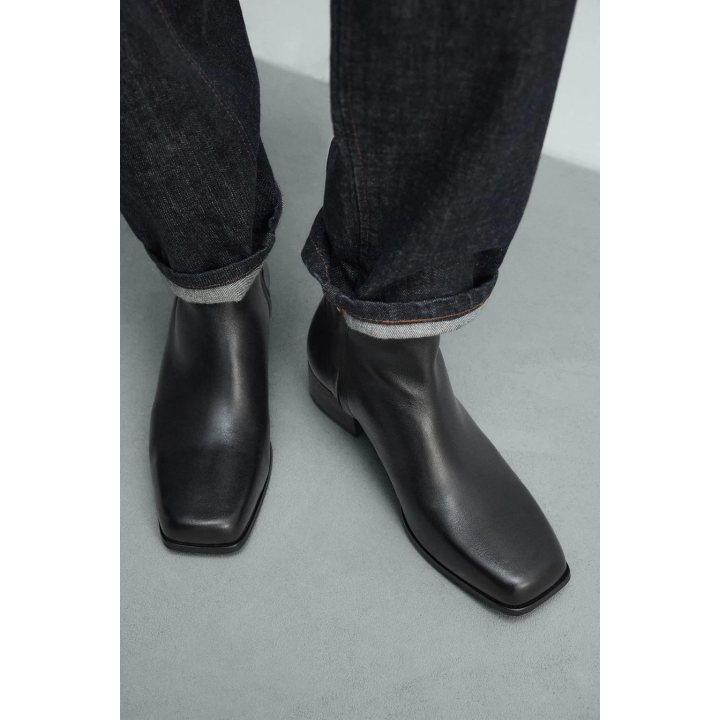 Кожаные ботильоны на каблуке