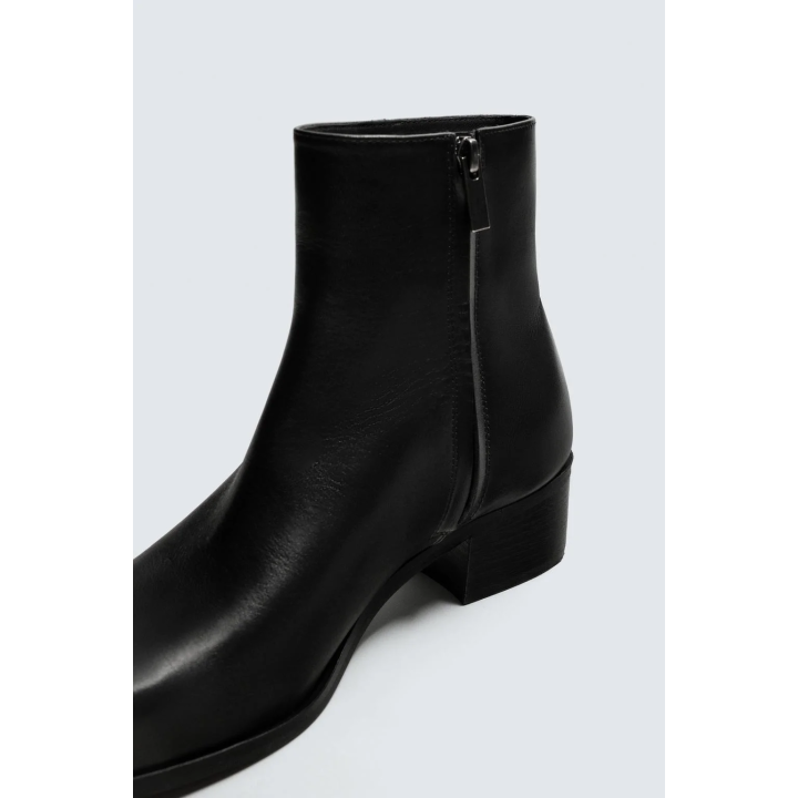 Кожаные ботильоны на каблуке