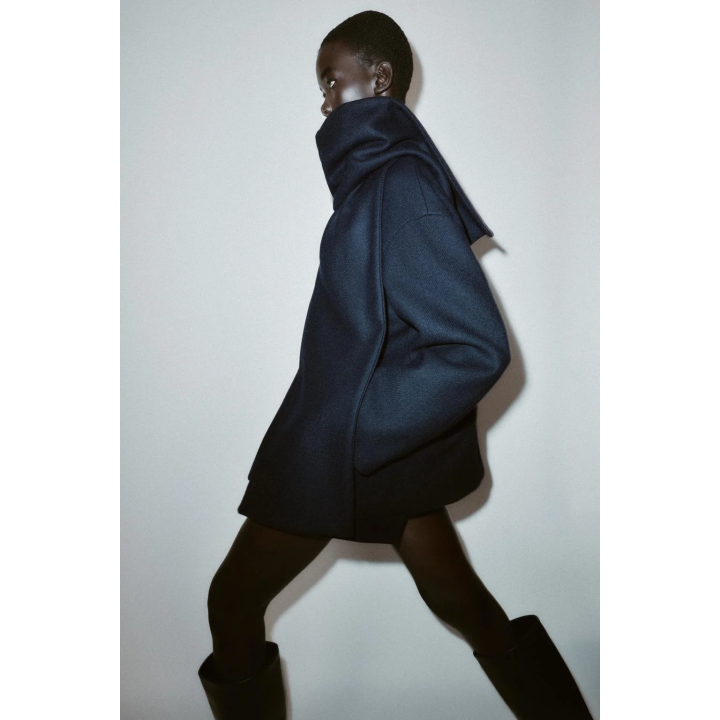 КОРОТКОЕ ПАЛЬТО ИЗ СМЕСОВОЙ ШЕРСТИ С ШАРФОМ