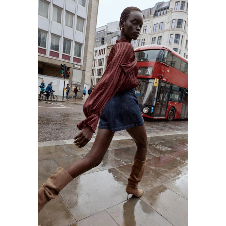 КОРОТКОЕ ПАЛЬТО ИЗ СМЕСОВОЙ ШЕРСТИ С ШАРФОМ