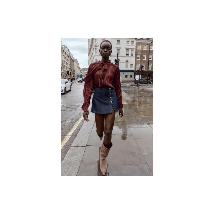 КОРОТКОЕ ПАЛЬТО ИЗ СМЕСОВОЙ ШЕРСТИ С ШАРФОМ