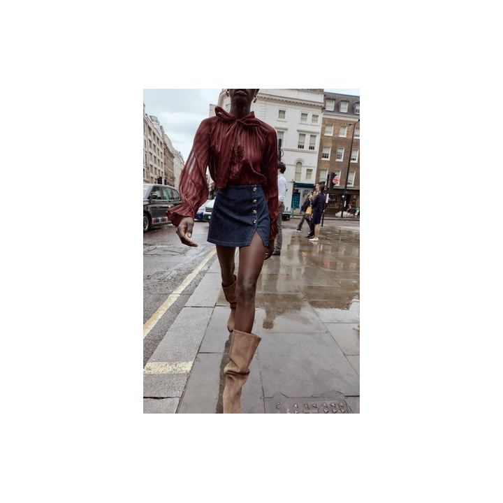 КОРОТКОЕ ПАЛЬТО ИЗ СМЕСОВОЙ ШЕРСТИ С ШАРФОМ