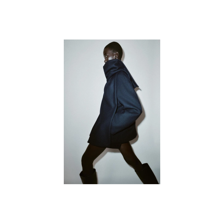 КОРОТКОЕ ПАЛЬТО ИЗ СМЕСОВОЙ ШЕРСТИ С ШАРФОМ