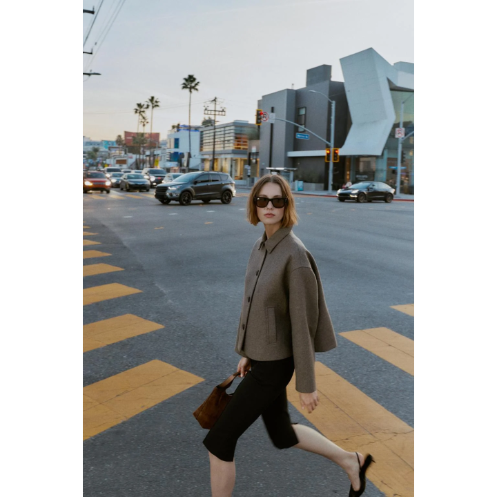 КОРОТКОЕ ПАЛЬТО ИЗ СМЕСОВОЙ ШЕРСТИ