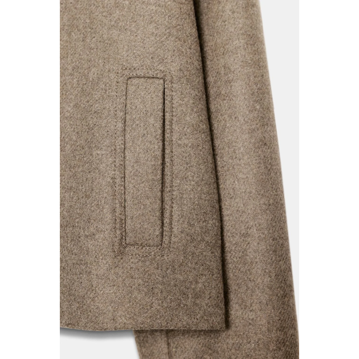 КОРОТКОЕ ПАЛЬТО ИЗ СМЕСОВОЙ ШЕРСТИ