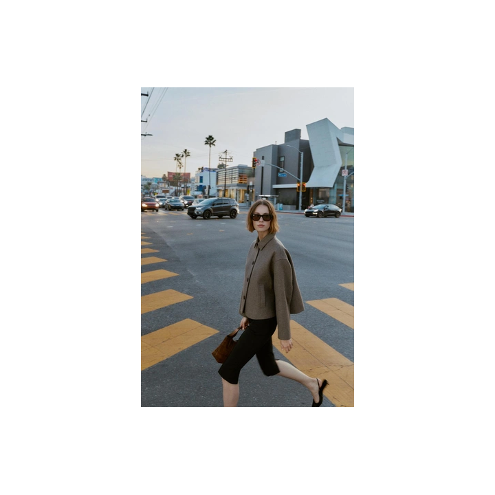 КОРОТКОЕ ПАЛЬТО ИЗ СМЕСОВОЙ ШЕРСТИ