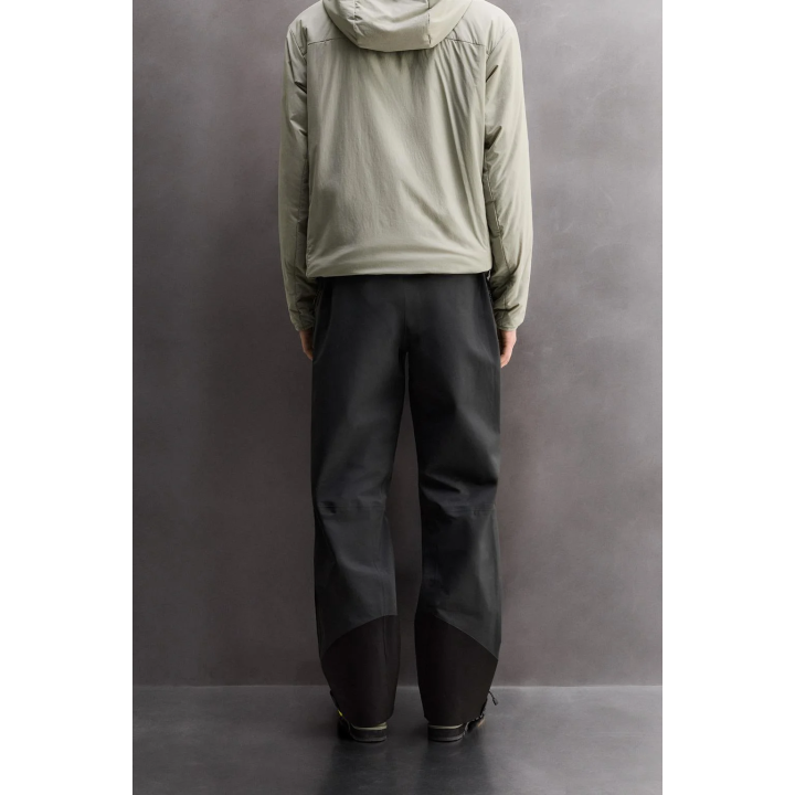 КОРОТКОЕ ПАЛЬТО ИЗ СМЕСОВОЙ ШЕРСТИ С ВОРОТНИКОМ-СТОЙКОЙ