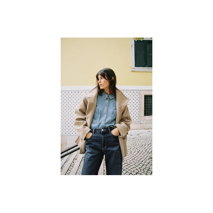 КОРОТКОЕ ПАЛЬТО ИЗ СМЕСОВОЙ ШЕРСТИ С ВОРОТНИКОМ-СТОЙКОЙ