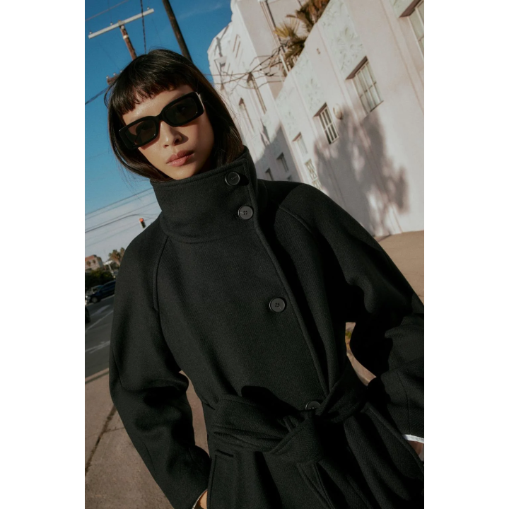 Пальто из шерсти с высоким воротом