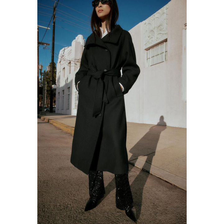 Пальто из шерсти с высоким воротом